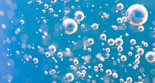 Bollicine di aria in acqua