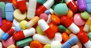 Pillole e aspirine di vari colori
